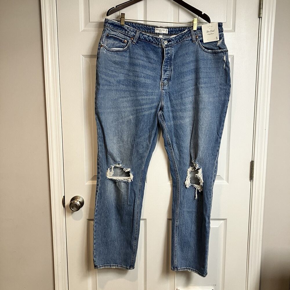 Abercrombie & Fitch High Rise Straigt Leg Dad Jeans Light Wash Size 35 20L LONG